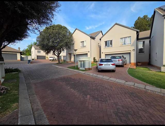 4 BEDROOM PROPERTY TO RENT IN MORELETAPARK